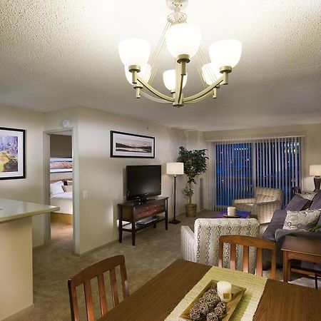 Oakwood Falls Church Room photo