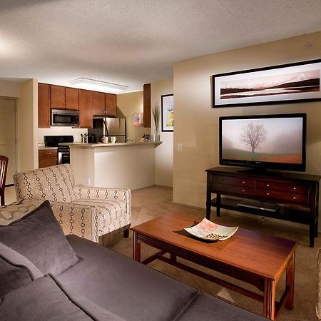 Oakwood Falls Church Room photo