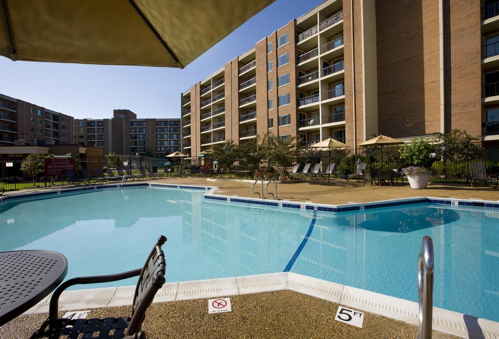Oakwood Falls Church Exterior photo